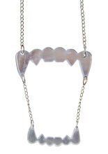 Gothic Halskette Vampirzähne silber