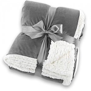 Gräfenstayn® Kuscheldecke Lammfell