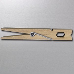 Große Wäscheklammer aus Buchenholz