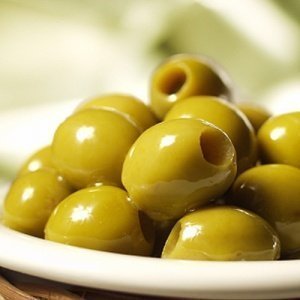 Grüne Oliven ohne Stein