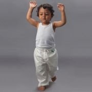 green astronaut - Sommerhose weiß,  kbA