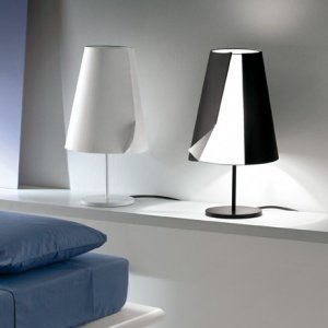 Guardian of Light Tischleuchte von Pallu