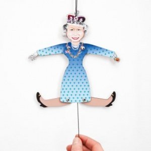 Hampelfrau Waving Queen