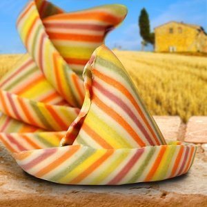 handgemachte bunte Sombreroni Nudeln Pas