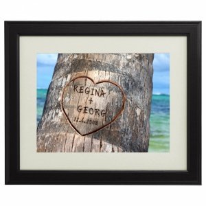 Herz im Baum - gerahmtes Bild