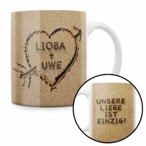 Herz im Sand - personalisierte Tasse