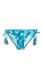 Hipster-Mini mit Batik-Look und Troddeln