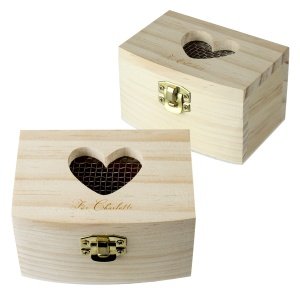 Holzbox mit Herz & Gravur
