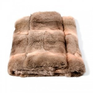 Katrin Leuze Decke echt Kanin gefärbt ro