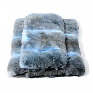 Katrin Leuze Decke echt Kanin gefärbt tü