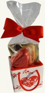 Keramiktasche "Love" mit Marzipan-Nougat