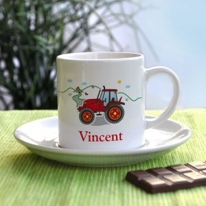 Kindertasse mit Namensaufdruck und rotem