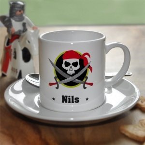 Kindertasse mit Piraten-Aufdruck und Nam