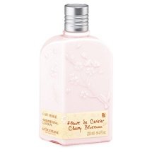 Kirschbluten Korpermilch