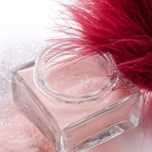 Kissable Glamour Powder