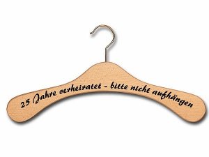 Kleiderbügel aus Holz - 25 Jahre verheir