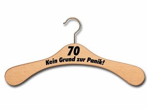 Kleiderbügel aus Holz - 70 kein Grund zu