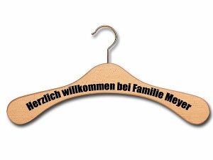 Kleiderbügel aus Holz - Herzlich willkom
