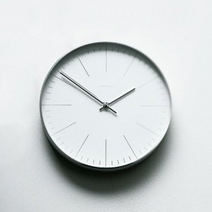 Klein und More Wanduhr ohne Ziffern MAX 