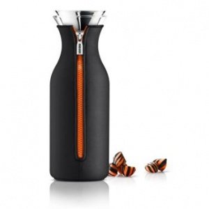 Kühlschrank Karaffe mit Neoprenanzug bla