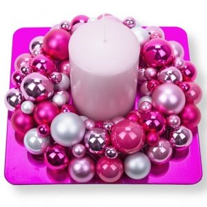 Kugel-Kranz Pink auf Teller