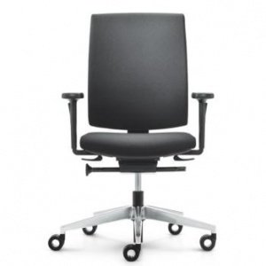 KYRA Drehstuhl von Girsberger