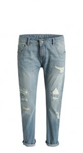 Lässige Destroyed Denim