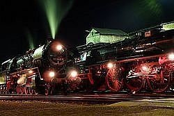 LED Bild 2 Dampfloks unter Dampf bei Nac