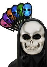Leuchtende Halloween-Skelett-Maske mit K