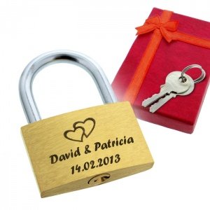 Liebesschloss mit Gravur