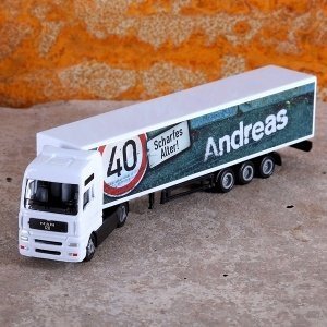 Mini-LKW mit Verkehrszeichen, Alter und 