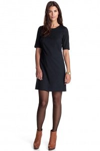 Minimalistisches Etui-Kleid