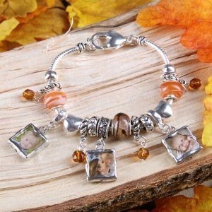 Modisches Armband in Erdtönen mit 3