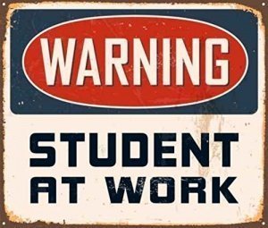 Mauspad Warning - Student at Work