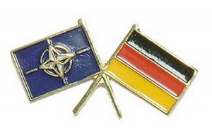 Mützenanstecker Flagge Nato/Brd