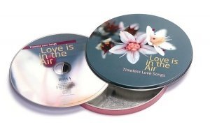 Musik CD in Designerdose Love is in the 