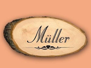 Namensschild aus Holz für die Wohnungstü