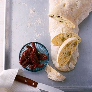 Oliven Ciabatta rund mit schwarzen Olive