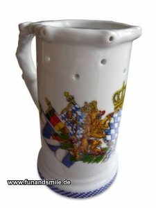 Original Bayernkrug mit Löchern