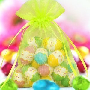 Ostereier mit Nougatfüllung in Osterbeut