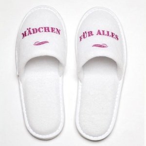 * PANTOFFELHELDEN Reise-Slipper Text: MÄ