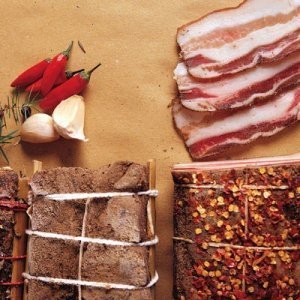 Pancetta al Peperoncino Antica Macelleri
