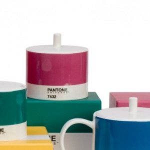 Pantone Zuckerdose raspberry crush 7432