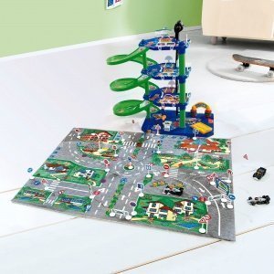 Parkgarage mit Spielteppich