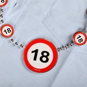 Partykette Verkehrszeichen 18