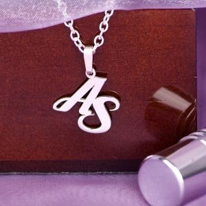 Personalisierte Kette mit Initialen aus 