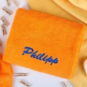Personalisiertes Handtuch in orange