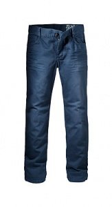 Pigment gefärbte Jeans