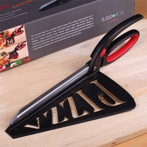 Pizzaschere mit integrierten Heber