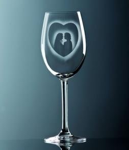 Rotwein Glas ""Herz mit Paar""